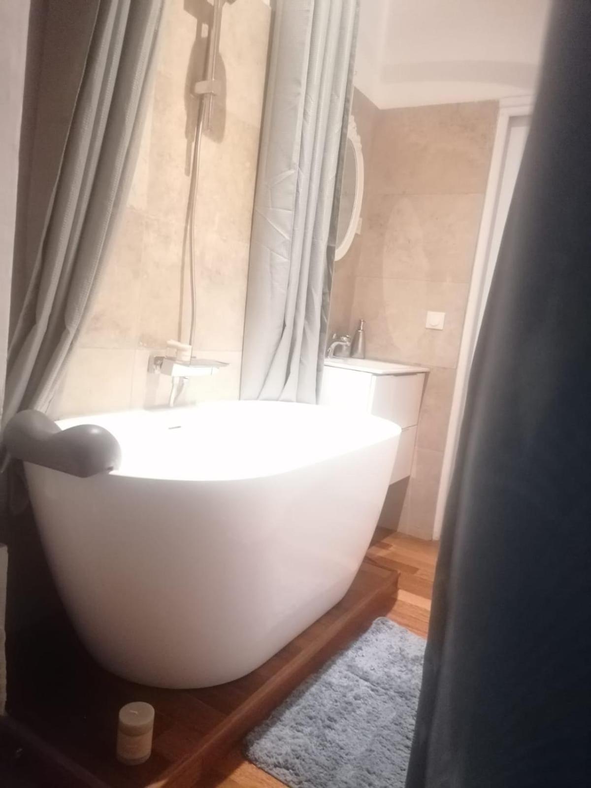 Coeur De Paris Montorgueil - Heart Of Paris - Charming Super Central Apartment For Your Ideal Parisian Days Esterno foto